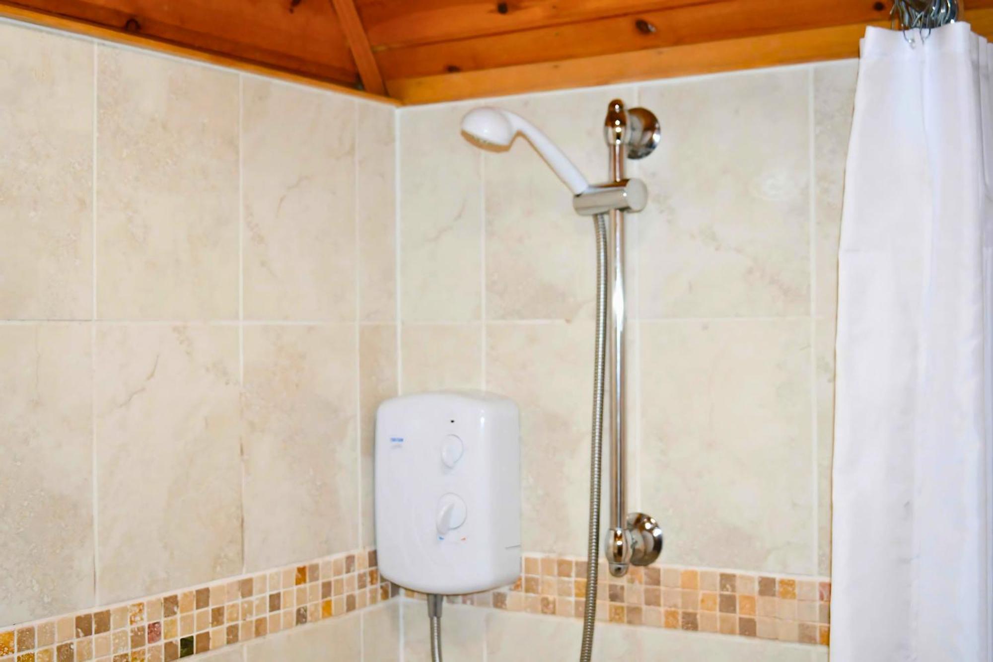 Peaceful Cowslip Lodge - Finlake Spa Resort In Devon Chudleigh Εξωτερικό φωτογραφία